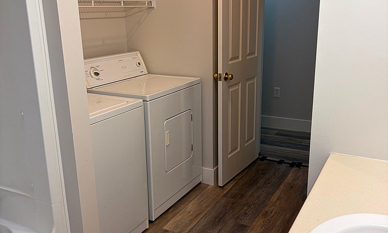 Just Renovated 3 Bed...