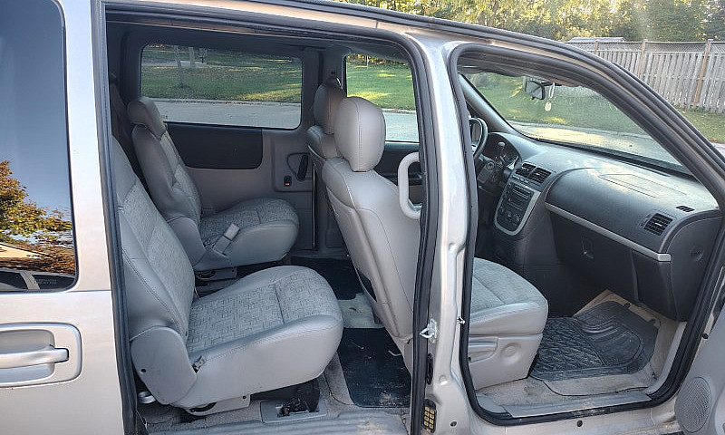 2009 Pontiac Montana...
