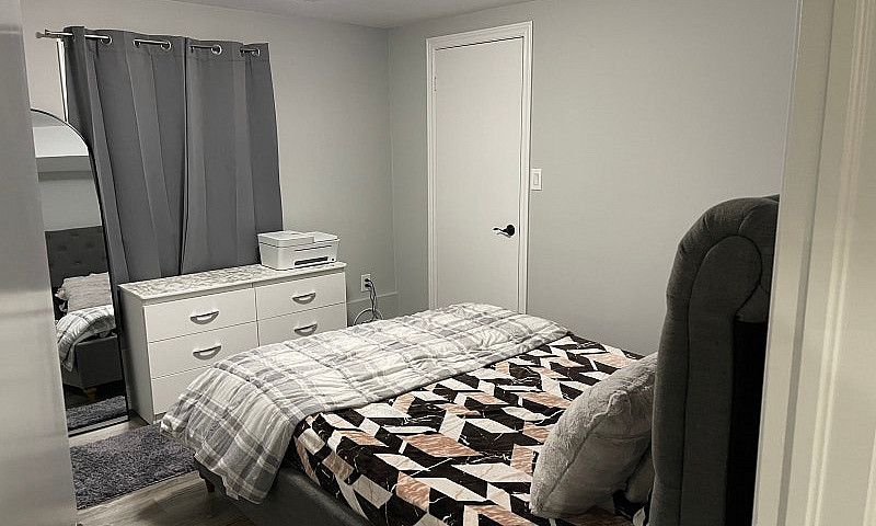 1 Bedroom Basement...