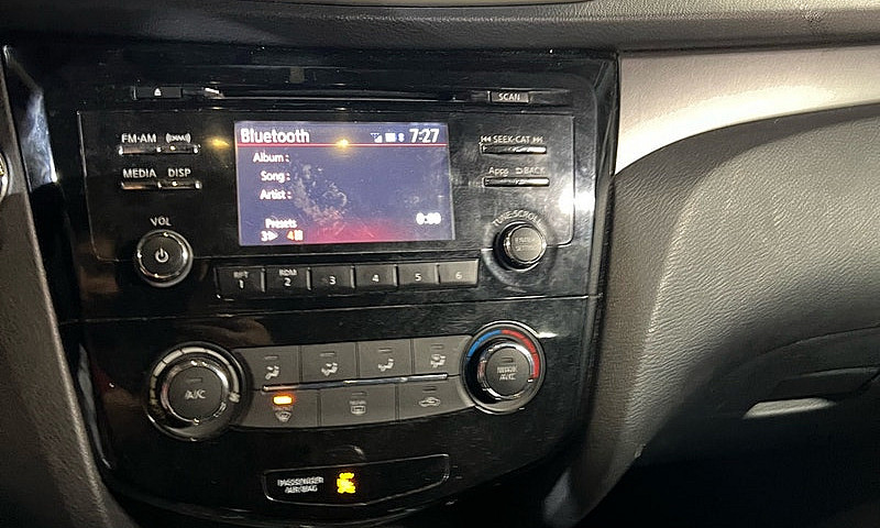 2015 Nissan Rogue Sv...