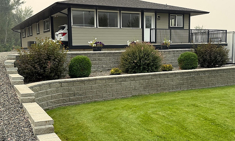 10 Acres , 1800 Sq F...