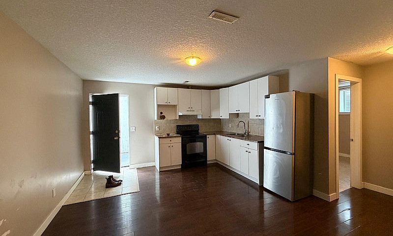 Spacious 2 Bedroom B...