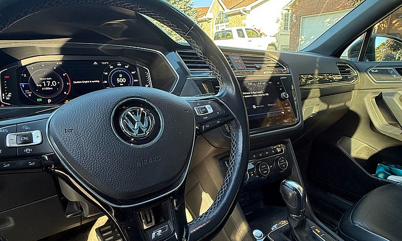Volkswagen Tiguan ...