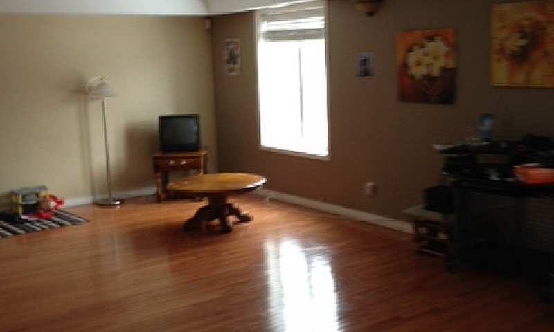 Spacious  3 Bdr Dupl...