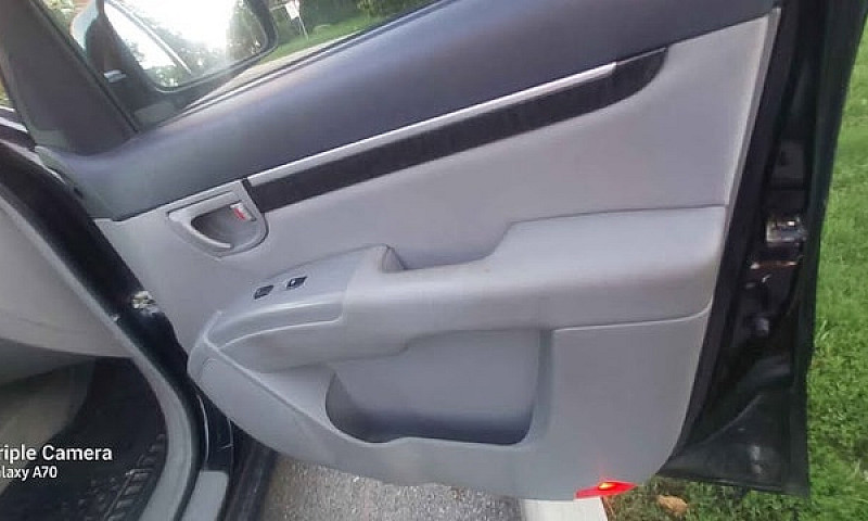 Hyundai Santa Fe...