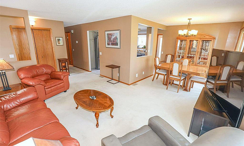 Open House - 221 Lau...
