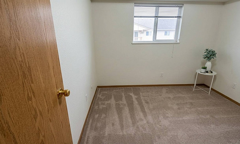2-Bed Lease Assignme...
