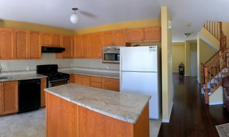 Spacious 3-Bedroom  ...