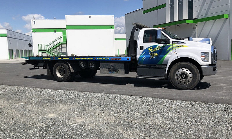 2007 Ford F750 Roll ...