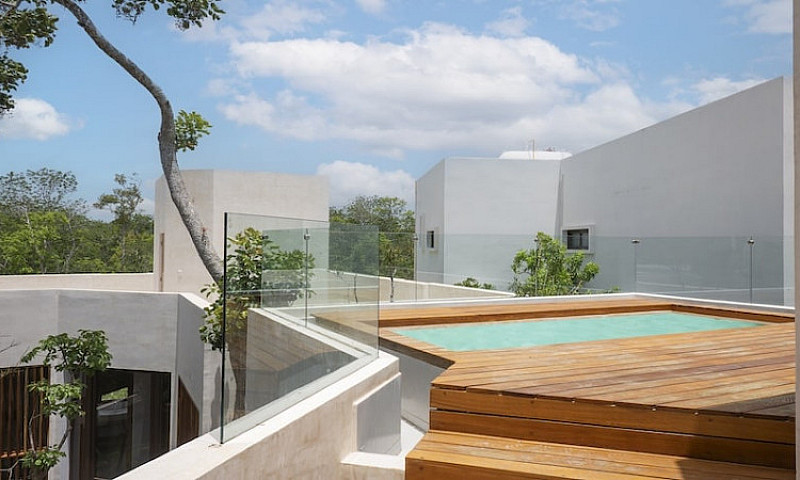 Luxury Villas For Sa...