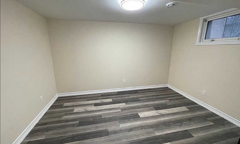 Renovated 2 Bedroom ...