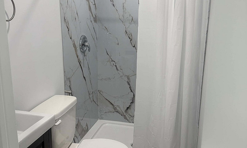 2 Bedroom Basement U...