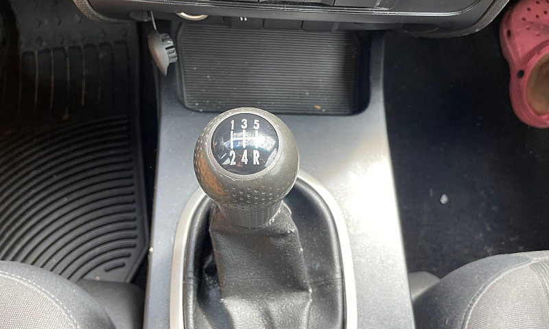 Mazda Tribute (5Sp M...