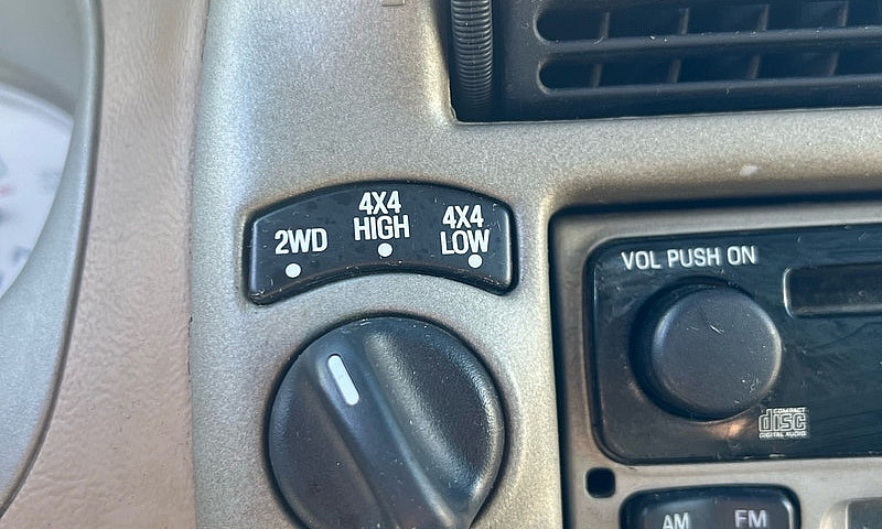 2002 Ford Explorer S...