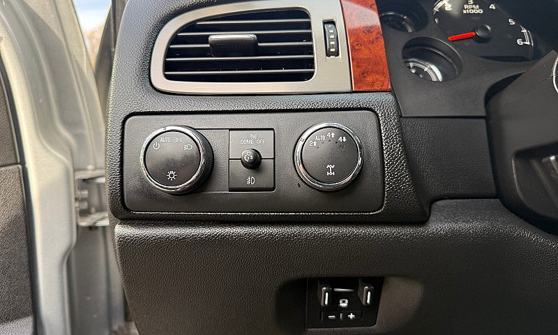 2013 Chevrolet Avala...
