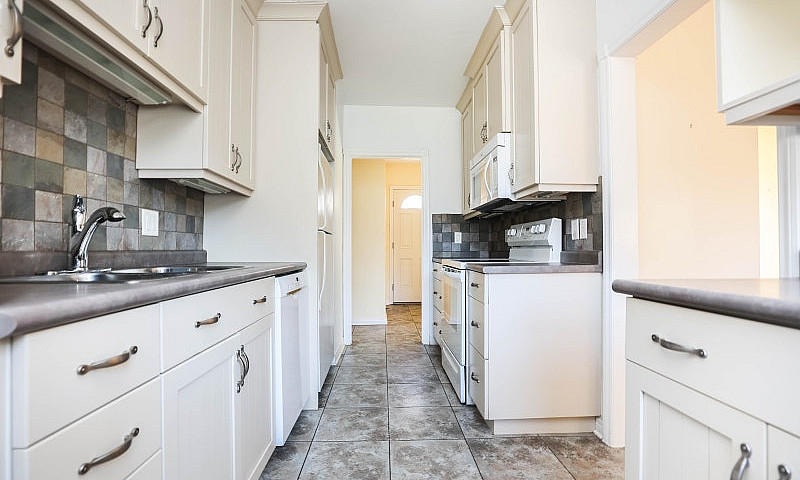 **4Bed 2Bath House F...