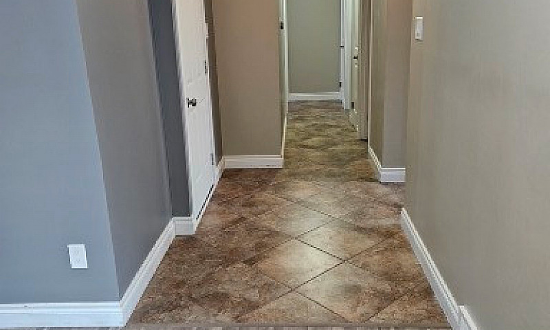 3 Bed 1.5 Bath Apart...