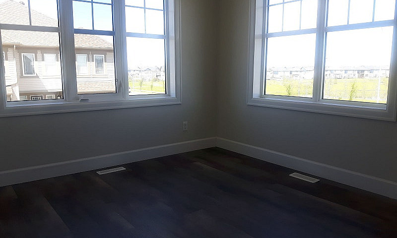 Corner Townhouse For...
