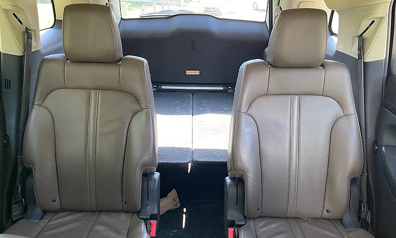 6 Passenger Lincoln ...