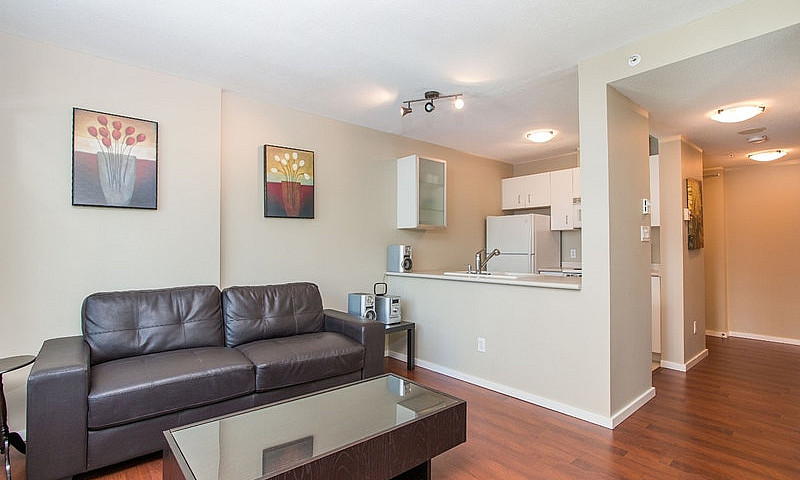 Fully Furnished 1Br ...