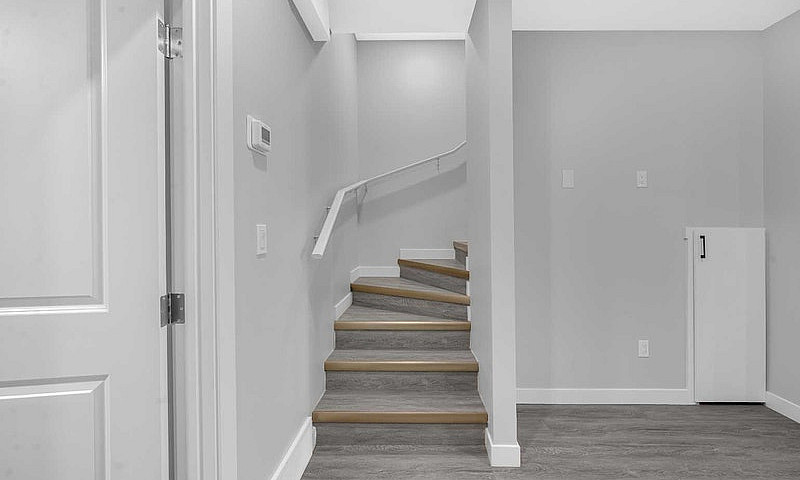 2 Bed 1 Bath Legal B...