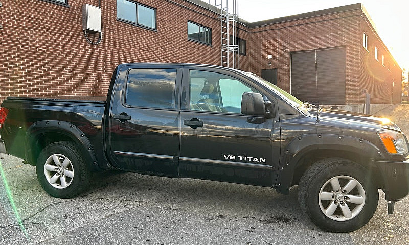2013 Nissan Titan 4X...