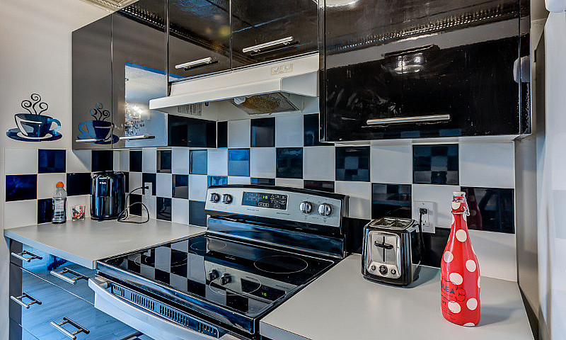 2 Bed 2 Bath Steps T...