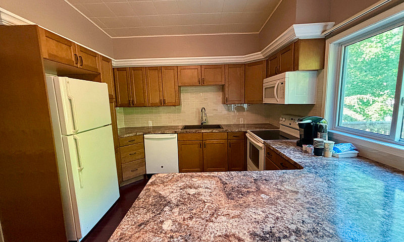 3 Bed | 1 Bath | Hug...