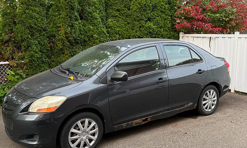 Toyota Yaris Sedan 2...