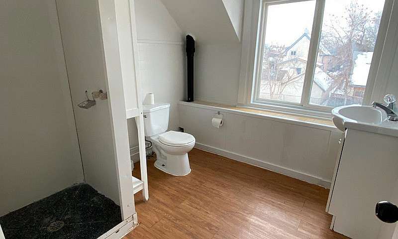 For Rent | Large 3 /...