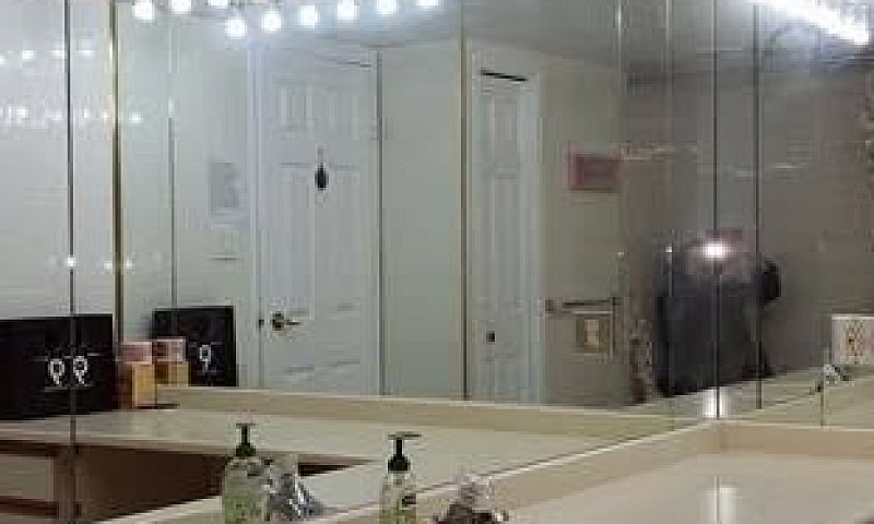 Spacious 2 Bedroom 2...