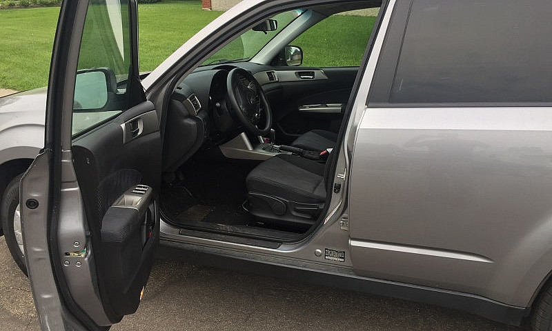 2009 Subaru Forester...