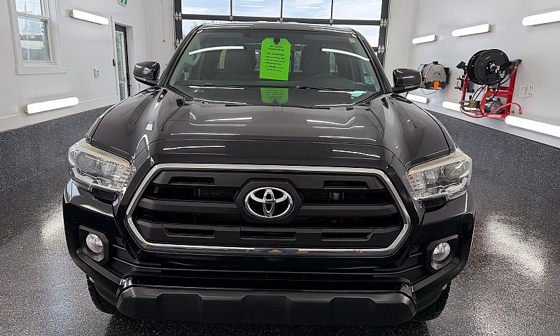 2017 Toyota Tacoma S...