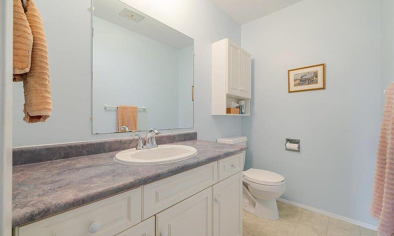 202 Whitegates Cres ...