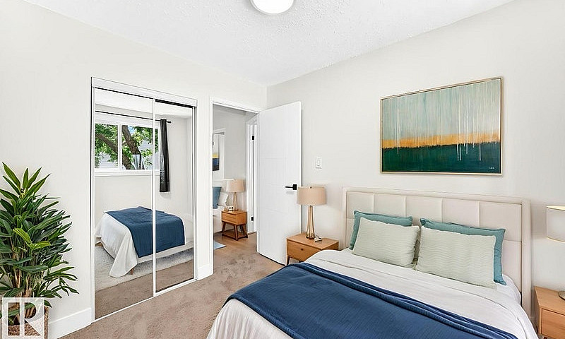 3 Beds 3 Baths - Tow...