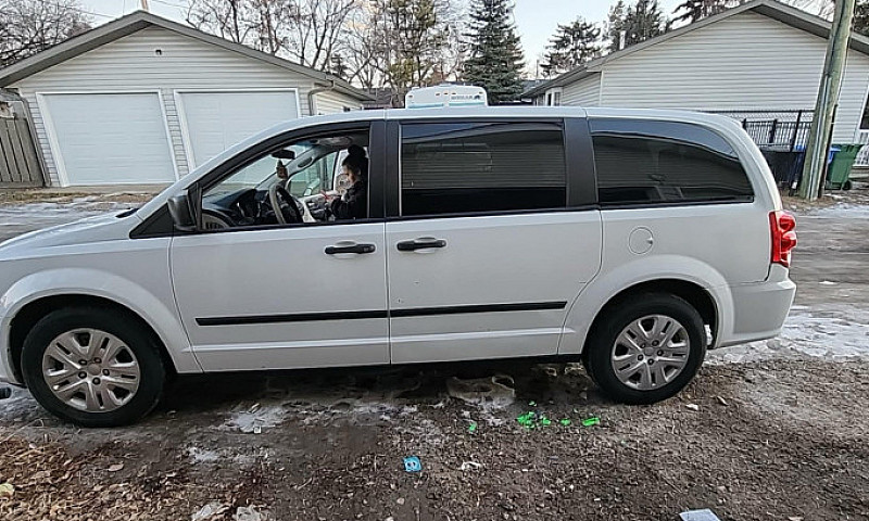 2016 Dodge Caravan...