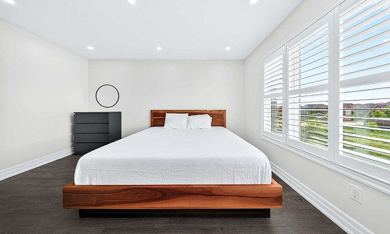 Renovated 4-Bed, 2.5...