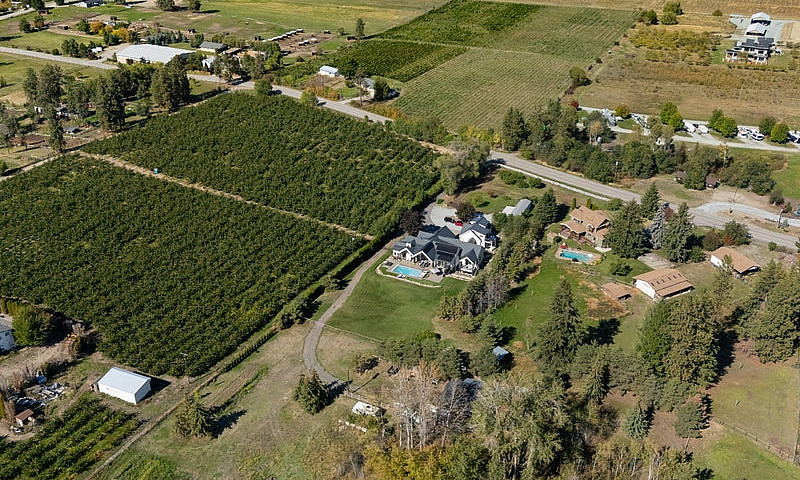 Gated 5.5-Acre Se Ke...