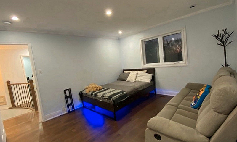 Room For Rent...