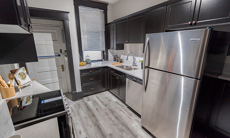 Apartment Condo For ...