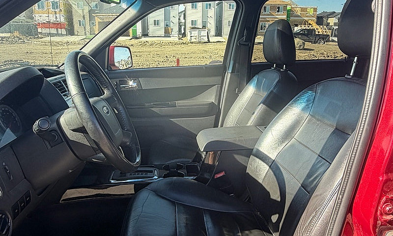 2010 Ford Escape Lim...