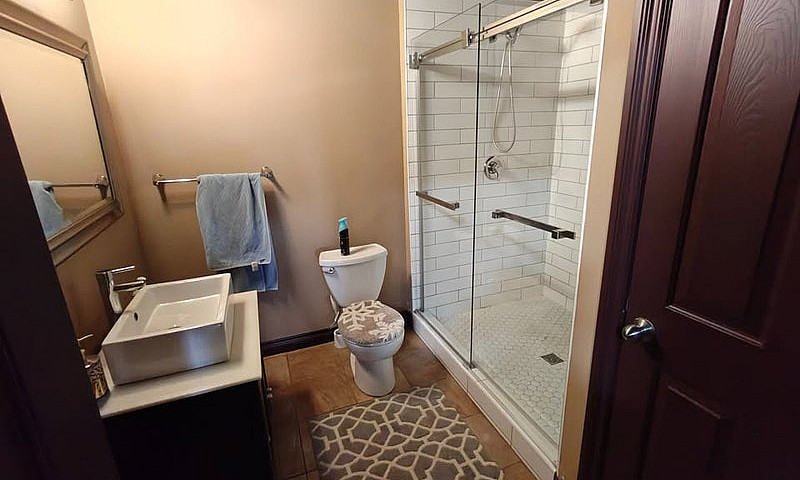 Furnished 1Br Walkou...