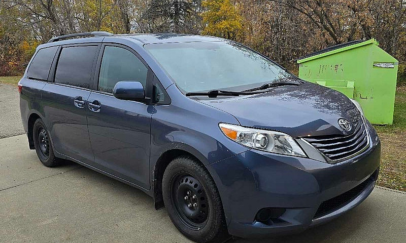 2017 Toyota Sienna L...