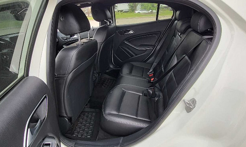 2015 Mercedes Gla 25...