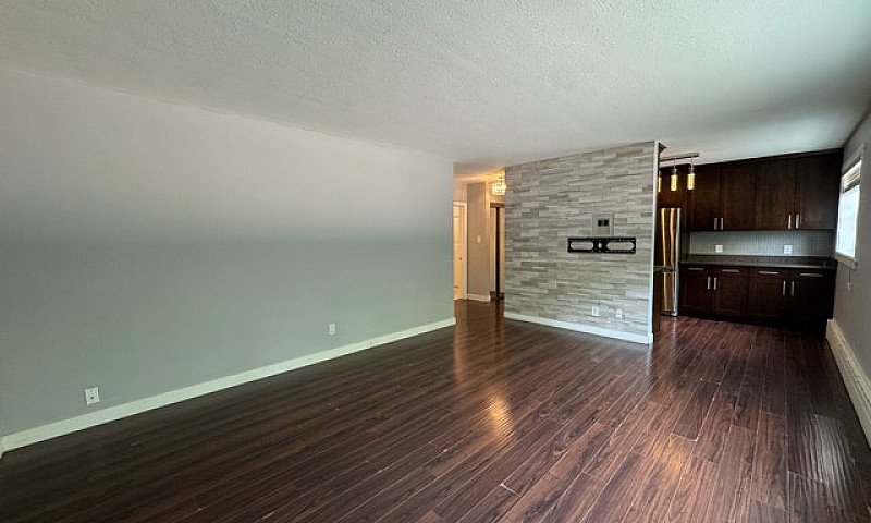 **1Bed 1Bath Condo A...