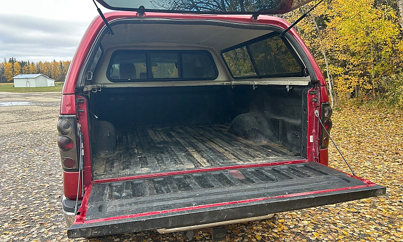 Low Km 2007 Ford F15...