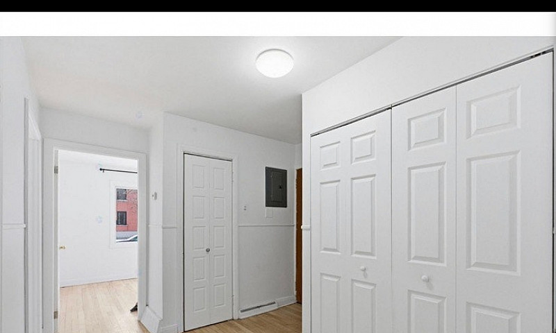 Chambre À Louer Pour...
