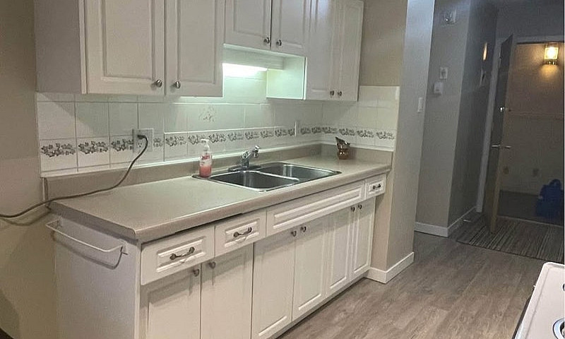 1 Bedroom Furnished ...