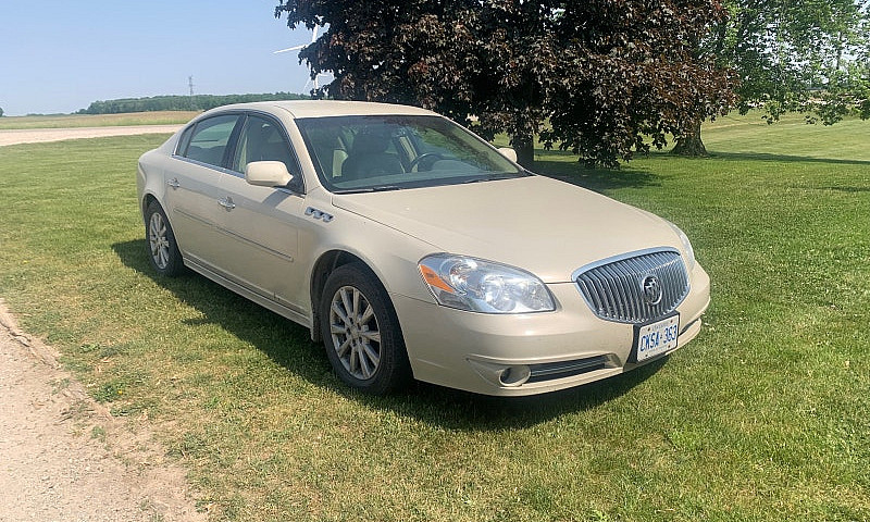 Buick Lucern $2800...