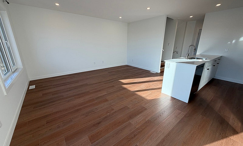 Brand New 3 Bdrm 2.5...